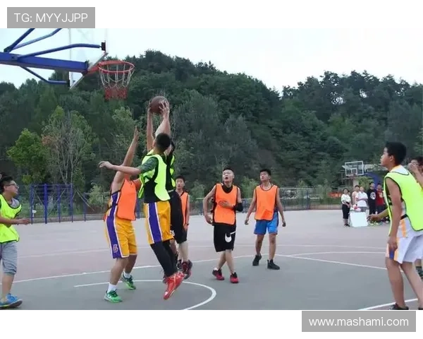 篮球规则解析：暂停的时机、次数与请求流程详解